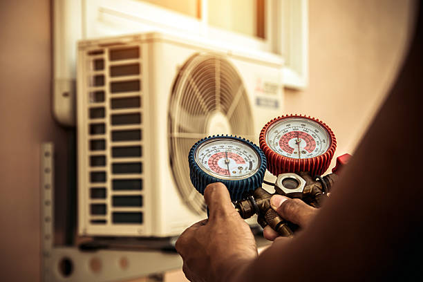 Professional Hvac technician working in Reklaw, TX